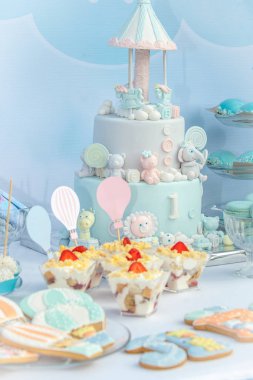 çocuğun ilk doğum tatlı tablo