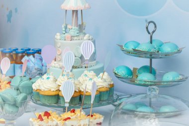 çocuğun ilk doğum tatlı tablo