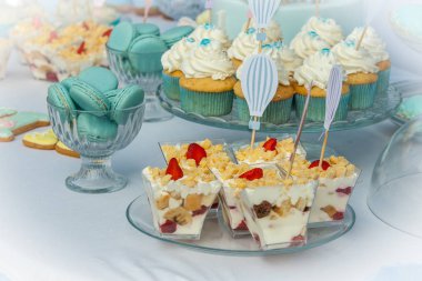 çocuğun ilk doğum tatlı tablo