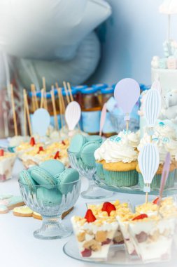 çocuğun ilk doğum tatlı tablo