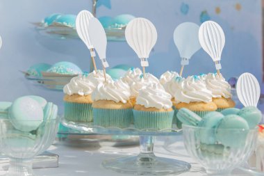 çocuğun ilk doğum tatlı tablo