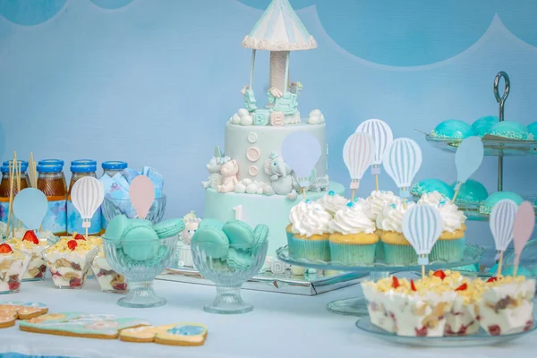 Sweet table on the first birthday of the child — Stock Photo, Image