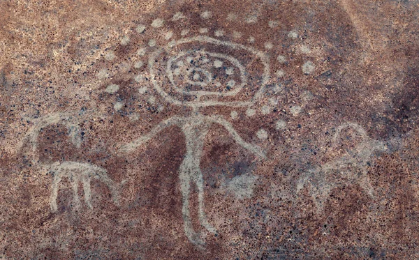 Dibujo ejecutado por un hombre prehistórico . — Foto de Stock