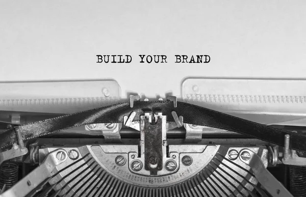 Build Your Brand Набрав Слова Старовинній Друкарській Машинці — стокове фото