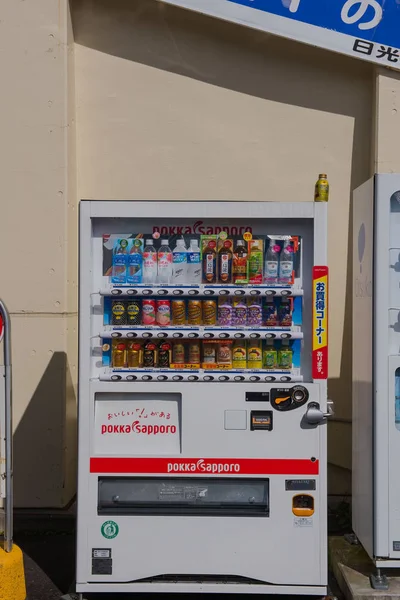 Máquina automática de venda automática de bebidas em Tóquio Japão . — Fotografia de Stock