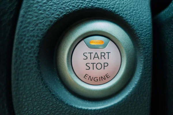 Start/stop silnika przycisk na samochód z bliska — Zdjęcie stockowe