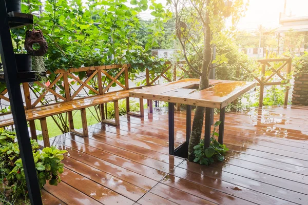 Wooden terrace Outside the house In the rainy season — Stock Photo, Image