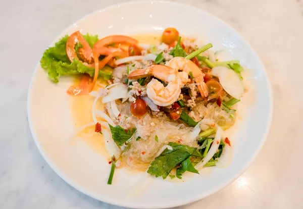 Baharatlı karides ve karışımı sebze salatası, Tayland gıda