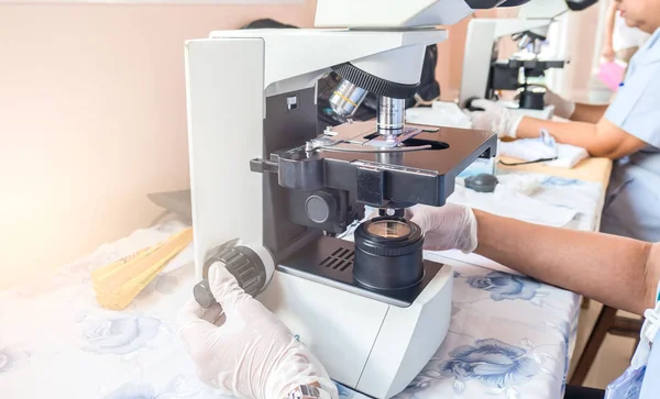 In Lab laboratory , Scientists are working on a microscope — Stock Photo, Image