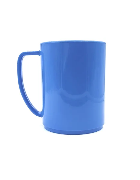 boş mavi plastik kap dosyasının kırpma yolu ile beyaz arka plan üzerinde izole .