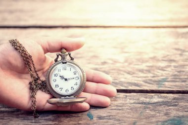 Natürmort retro nöbette ile ahşap arka plan olduğunu