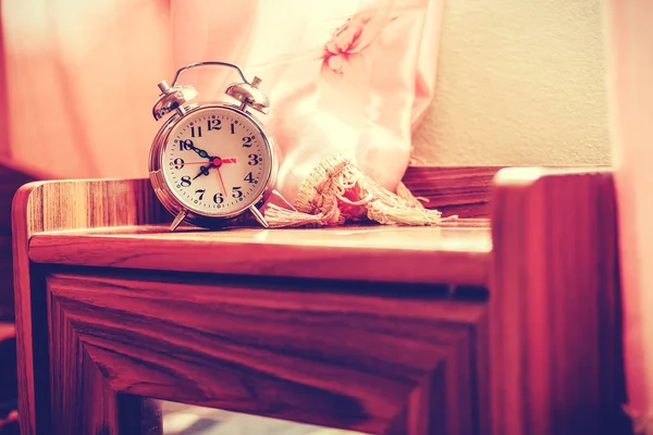 Time concept with alarm clock vintage Style — Stock Photo, Image