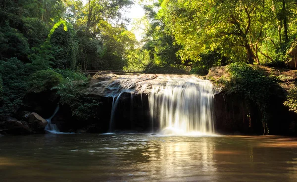 Mae Sa vattenfall i Thailand — Stockfoto