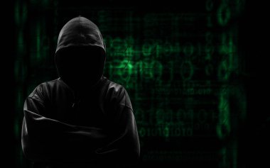 siluet bir hacker bir komut grafik kullanıcı arabirimi kullanır.