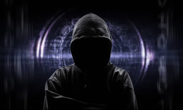 Ba ikili kodları ile siyah bir hacker isloated silueti — Stok fotoğraf
