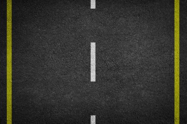 Asfalt yol üstten görünüm. Highway çizgi işaretleri.