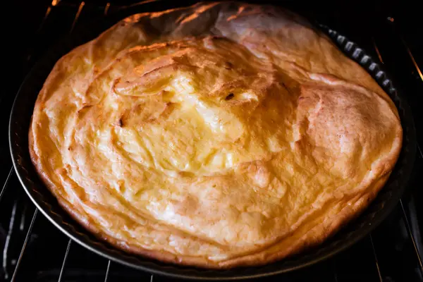 Caçarola de queijo cottage no forno — Fotografia de Stock