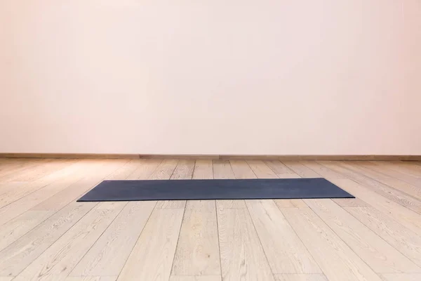 yoga mat iç ile spor