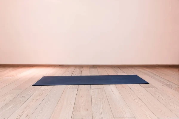 yoga mat iç ile spor