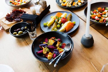 Masa restoranda servis