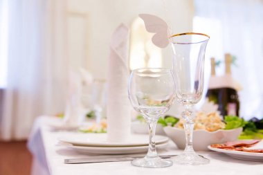 Masa restoranda servis