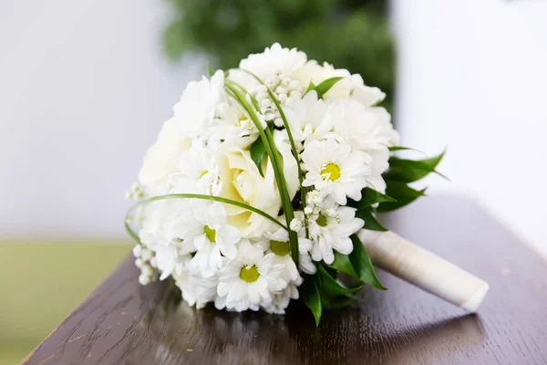 Hermoso ramo de flores nupcial — Foto de Stock