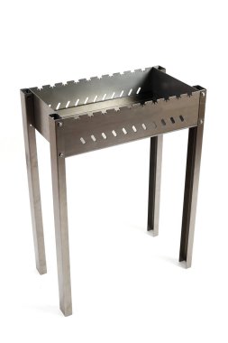 Yeni boş metal mangal barbekü ızgara üzerinde beyaz izole için