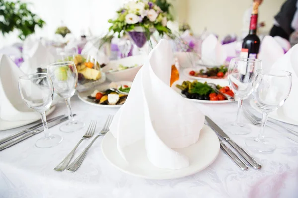 Masa restoranda servis