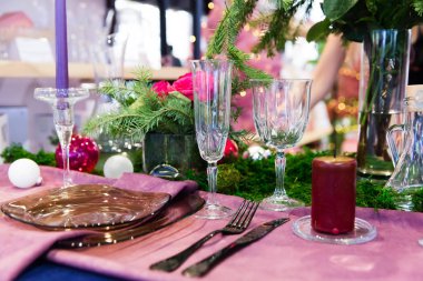 Masa restoranda servis