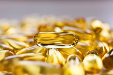 Kapsül, vitamini Omega-3 balık yağı