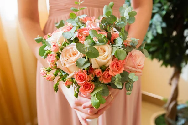 Vackert Bröllop Bukett Blommor Brudar Händer — Stockfoto
