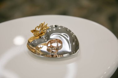 Altın alyans yüzük için stand