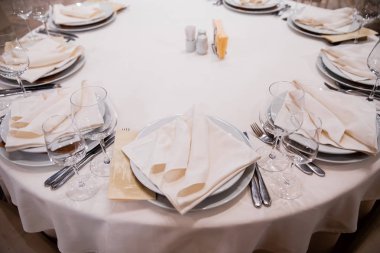 Masa restoranda servis