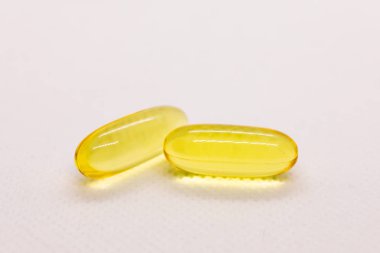 Kapsül, vitamini Omega-3 balık yağı