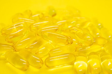 Kapsül, vitamini Omega-3 balık yağı