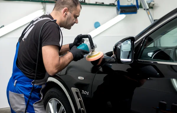 Carro preto polido — Fotografia de Stock