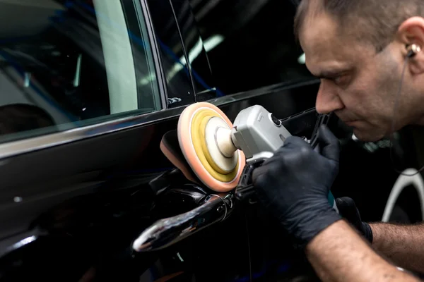 Leštěné černé auto — Stock fotografie