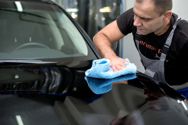 Polished black car — Stock Photo, Image