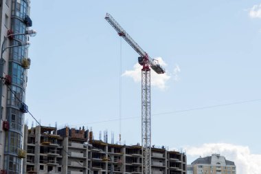 Kule vinç bir konut ev inşaat