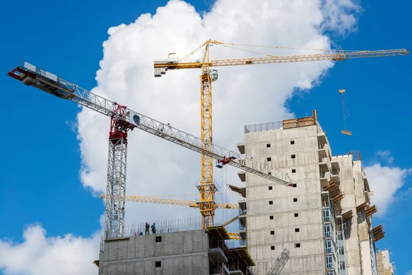 Kule vinç bir konut ev inşaat