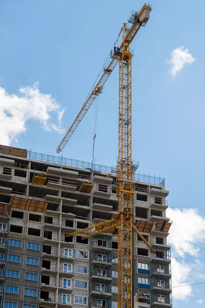 Kule vinç bir konut ev inşaat