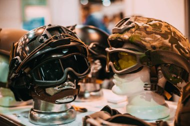 Kevlar Kask ile balistik gözlük