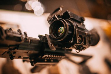 Kiev, Ukrayna - 21 Ekim. 5.45-mm Kalaşnikof saldırı tüfeği mod. 1974- 5.45 mm makineli tüfek, tasarımcı Mikhail Kalaşnikof tarafından 1970 yılında geliştirilen ve 1974 yılında SSCB silahlı kuvvetlerinin hizmetine girdi. Bu Akm bir başka gelişmedir.