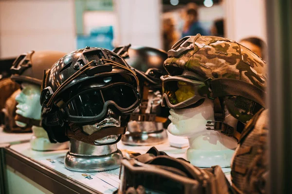 Cascos Kevlar con gafas balísticas — Foto de Stock