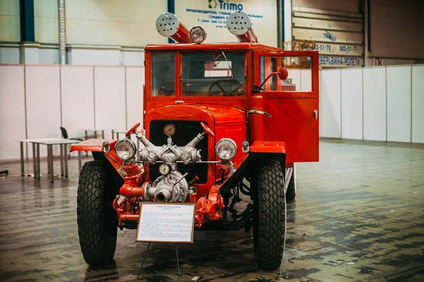 Fire truck of the last century, the wooden body — Stock Photo, Image