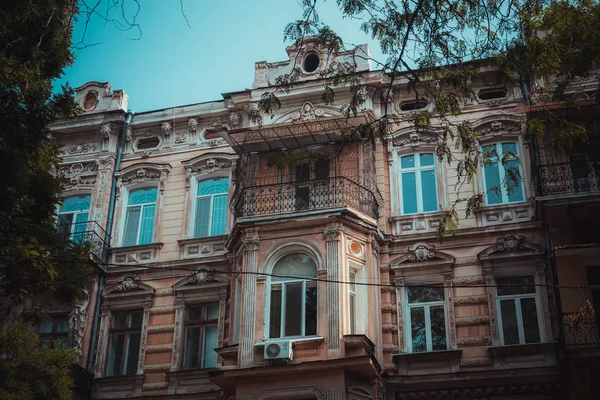 Odessa, Ukrayna - 14 Temmuz. Güzel Odessa, Ukrayna Bina