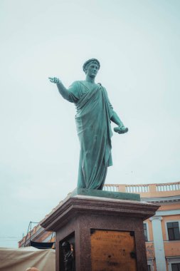 Dük de Richelieu Odessa'daki anıt