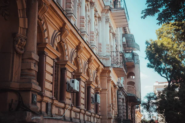 Güzel Odessa, Ukrayna Bina