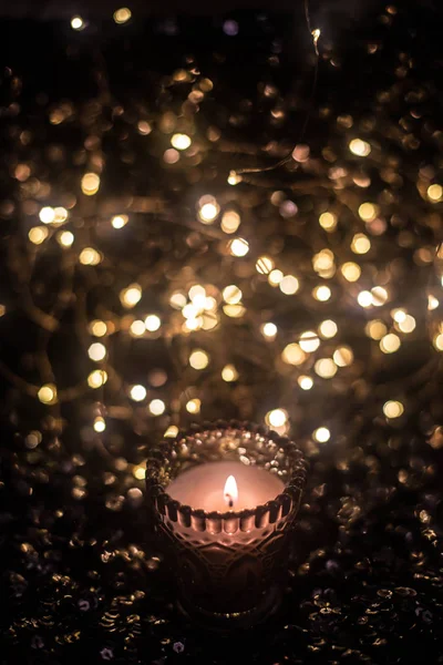 우크라이나 키예프입니다 사진에는 배경에 촛불이입니다 방법으로 사진의 의미를 해석할 있습니다 — 스톡 사진