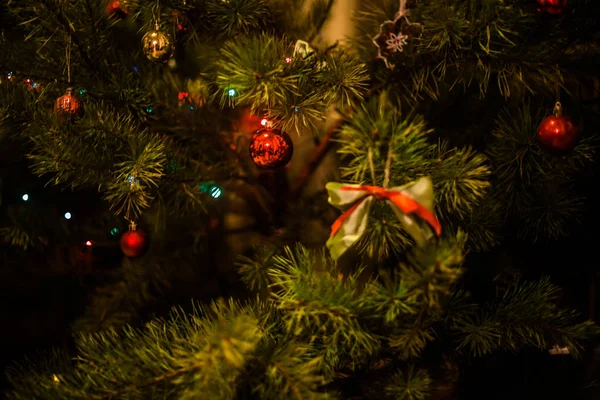 Árbol Navidad Con Decoraciones Para Fondo —  Fotos de Stock